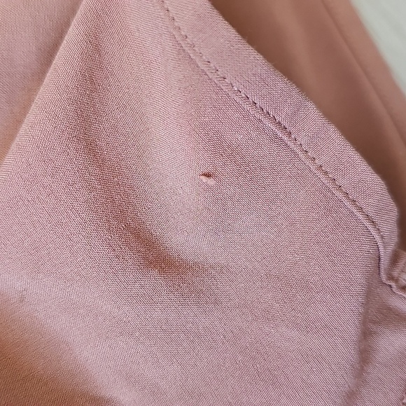 Lululemon Hotty Hot Short (2 1/2"), Size 8 - Picture 12 of 16